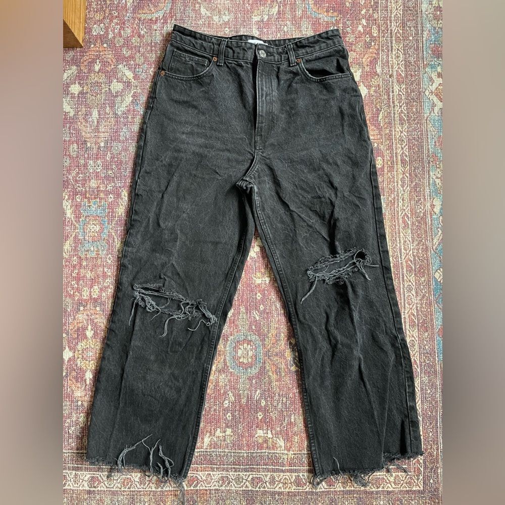 Trendy Zara wide leg cropped Black Distressed Jeans 100% cotton size 10